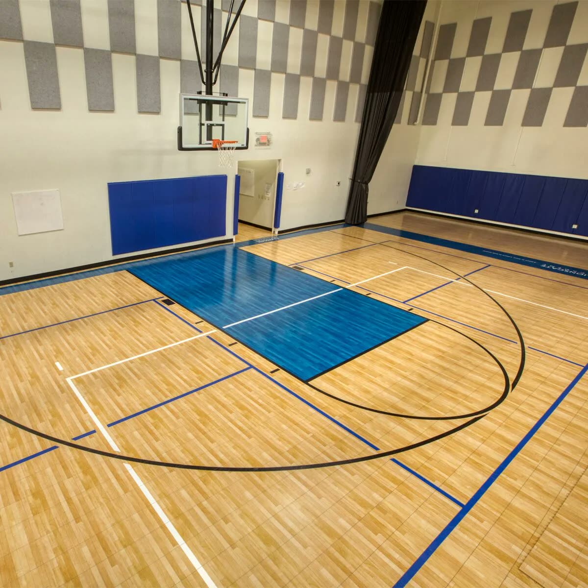 Ahşap Parke Zeminli Kapalı Basketbol Salonu